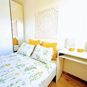  Homestay Private In Renovated - Tram 1 Min Walk France