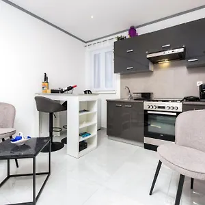  Apartment Leo Croatia