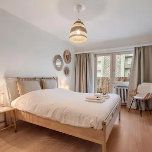 Beautiful Spacious 100m From The With 2 Terraces & Private Garage Box Ostende